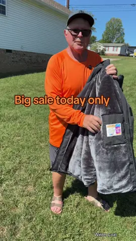 Big sale on a winter coat. #wintercoat #genx #tiktokshopcreatorpicks #TiktokShopFallDealsForYou #tiktokshopblackfriday @Magcomsen_official @Magcomsen @Linda’s Daily Quotes 