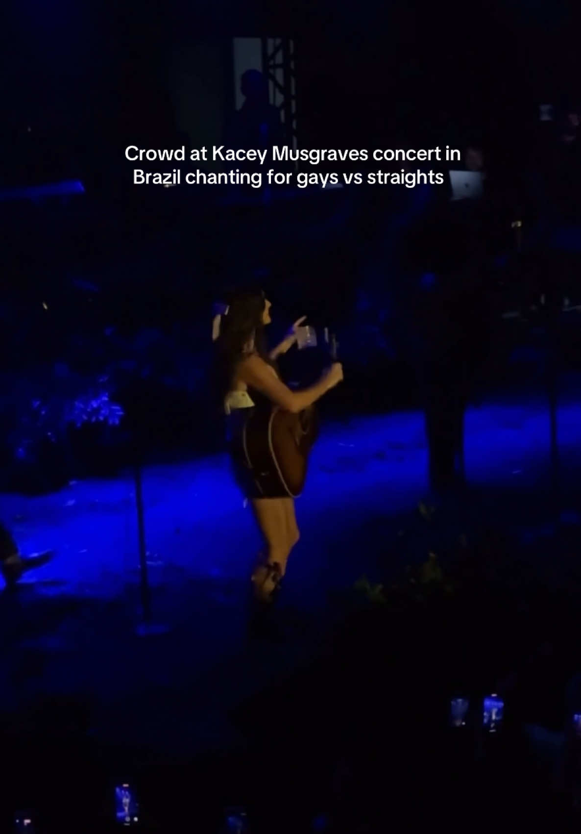 this might be one of the funniest concert moments ever #kaceymusgraves #gay #ally #trans #fyp 