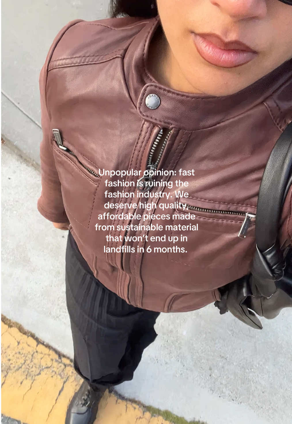Fast fashion has ruined the fashion industry, causing irreparable damage to not only the environment but also our consumption habits. Retail corporations need to do better and provide affordable, slow fashion alternatives made from natural fibers that are built to last. We deserve better! #fastfashion #sustainablefashion #slowfashion #styletips #vintage 
