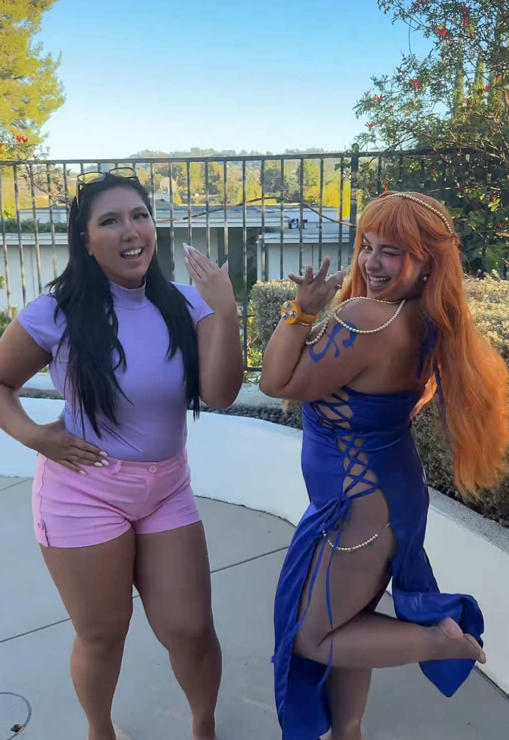 Bass boosting and we’ll do a lil dancey dance! 💃🏻🔉 @Mo 🌈  #onepiece #onepiececosplay #nicorobincosplay #namicosplay #onepieceanime 