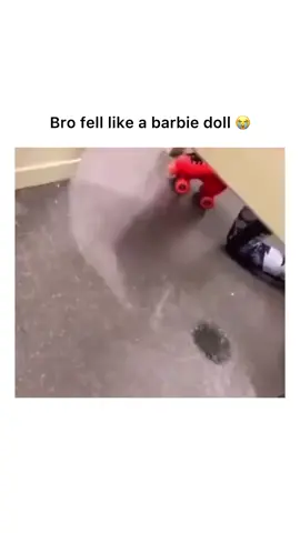 He definitely touched the toilet seat as well #hoodclips #funny #viral #fyp #usa  