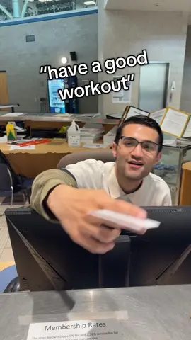 awkward!!! but it doesn’t have to be when you’re best friends 🫂 #fyp #gym #GymTok #viral #trending 