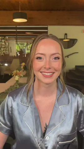 I love a soft natural glam 🤍✨ • • • • #minnesotamakeupartist #minneapolismakeupartist #bridalmakeup #makeupartist #bridalmakeupartist 