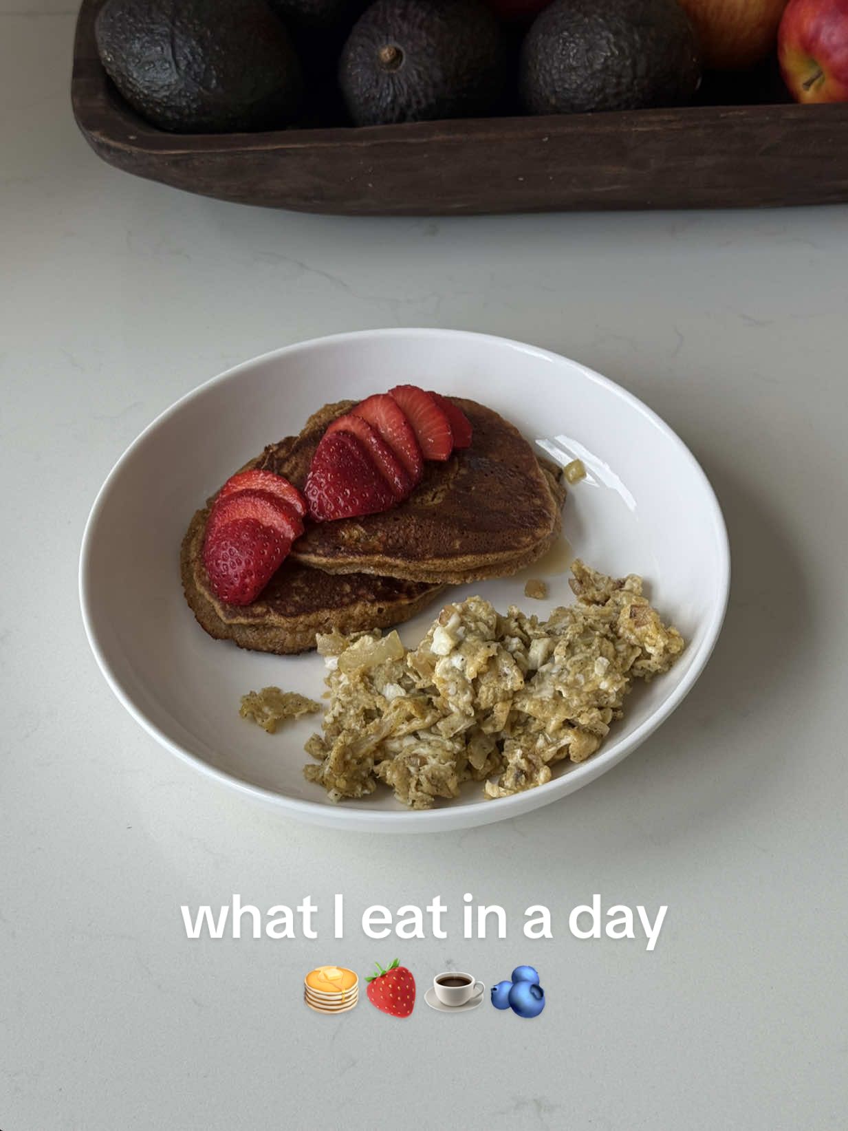 another fun day of eats! ☕️🥞🎃🍫 my morning non-negotiables: a salted honey iced latté and @Waterboy electrolytes 💦 #wieiad #whatieatinaday #cleaneating #waterboypartner #healthyeating 