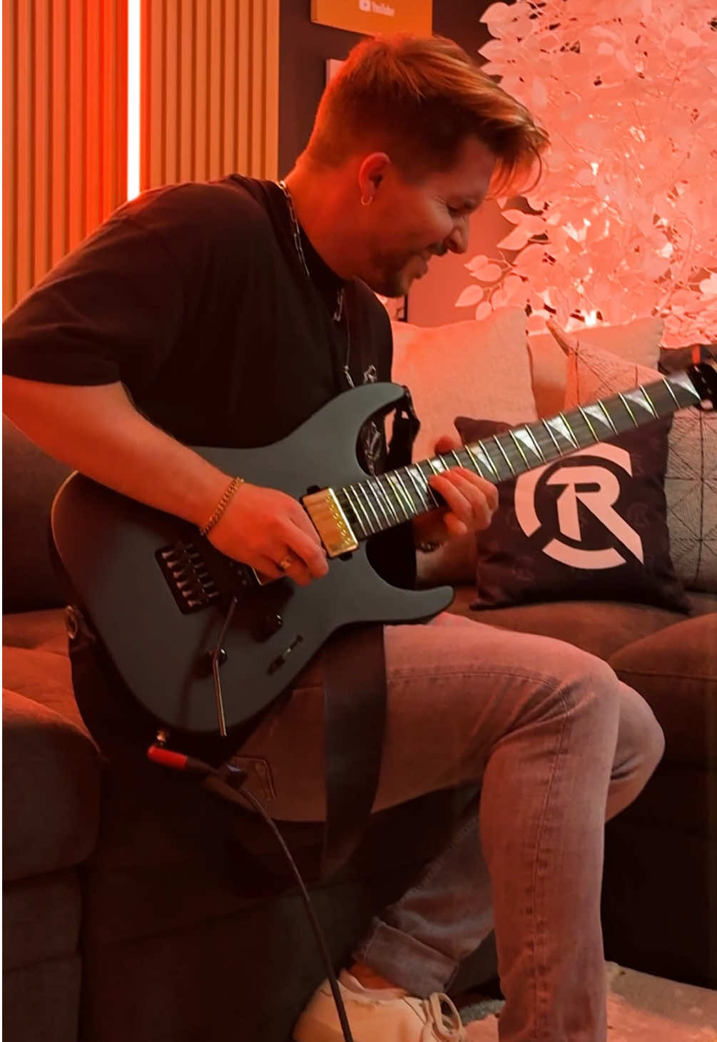 Lose Control @Teddy Swims • One Take, Improv 🎸⚡️ • #TeddySwims #LoseControl #GuitarSolo #GuitarImprov   