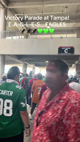 Go Birds! 🦅 The green Eagle wave took Tampa!!! 💚 #flyeaglesfly #philadelphiaeagles 