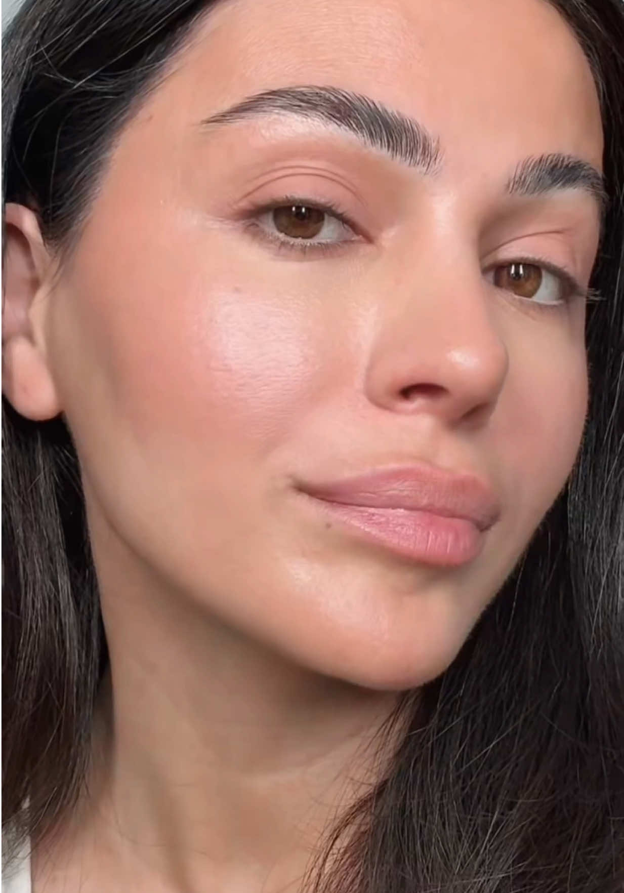 My go-to makeup routine with products listed. ✔️ especially after 40 this has been the perfect natural makeup for every day ✨ #makeupover40 #naturalmakeup #everydaymakeup 