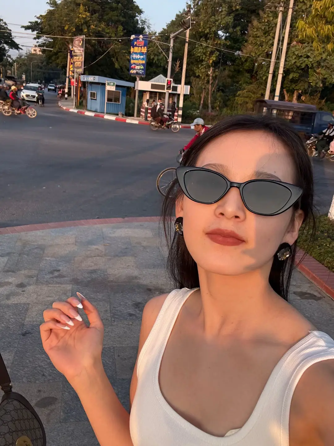 小大半年 点点滴滴的瞬间好像做了好长的梦一般@饮料FC🥤金三角服装实体店 