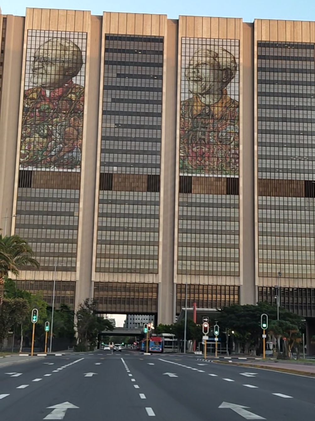 Civic Centre Cape Town 💜💙🧬🚠🌃🌃🌇🏙️ #creatorsearchinsights 