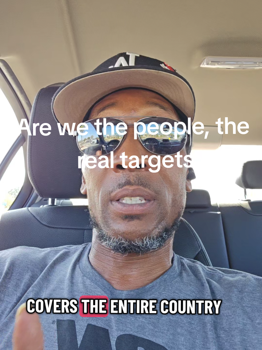 Feels like the government is cracking down on dems and Libs more than extremist groups and their supporters  #portland #chicago #blackandbrownunity ackandbrownunity #fyp #BlackTikTok
