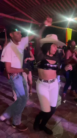 😍😍#forronotiktok #fy #viral_video #forro #chama 