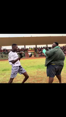 Big man almost had him for breakfast 🥞 🥊 #musangweofficialchampionship #moc #bareknuckleafrica #bareknuckleafrica #heritageinhd #bareknuckle #limpopo #MUSANGWE #sama28 #tiktok #tiktokviral #tiktok_india 