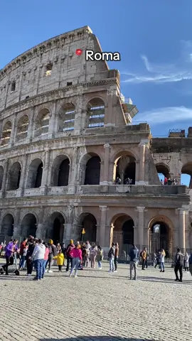 Duemila anni di storia sotto i miei piedi… Roma🇮🇹#italia #roma #rome #travelitaly #tiktoktravel 