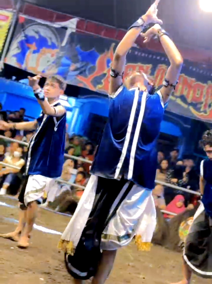 rakroso wes?🙄kiro kiro do jam mikir banter ora Iki nek post yahmene😂 #jatilan #jatilanjogja #panjianom #jogobelo #gundoels 