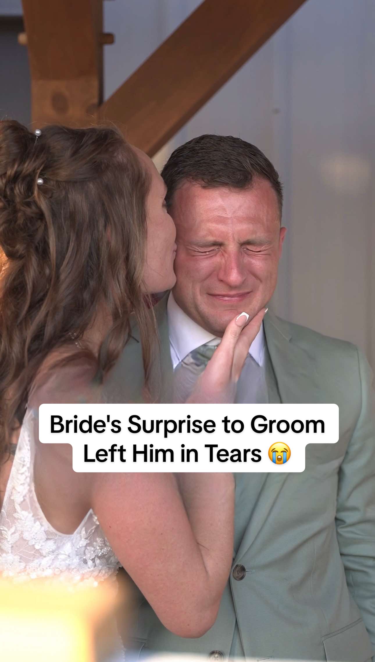 Erika surprised Rex by having the live painter include his late father in the portrait. 