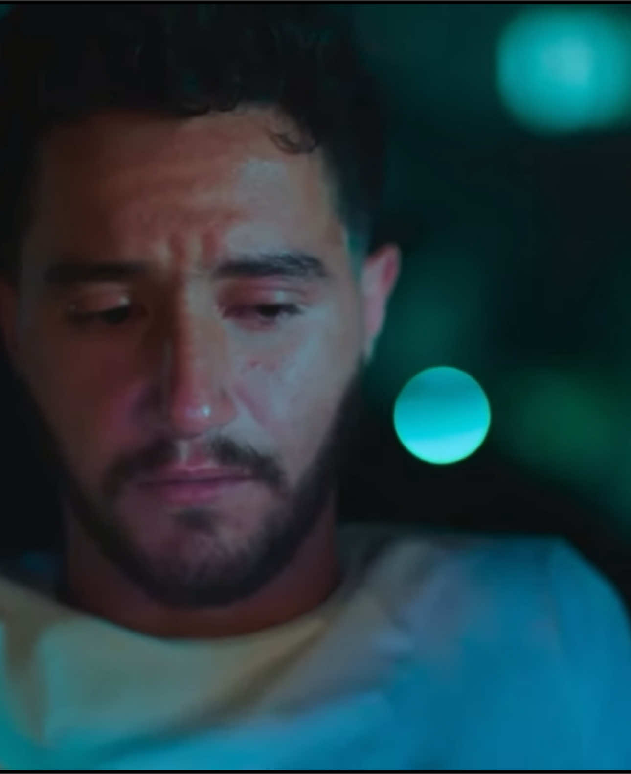 مهما كنت قوي مش هتبان ضعيف غير قدام امك  نفسي اكون في حضنك ياما وطبطبي علياا💔 #gaml👾  #fyppppppppppppppppppppppp #foryou #حزين #مسلسل_مطعم_الحبايب #explore 