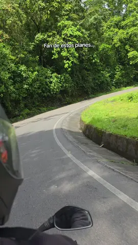 Nada mejor que salir de ruta #paseoenmoto #ruta #bikercouple 