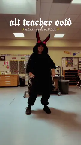 WE LOVE A SPIRIT WEEK DRESS UP DAY!!! #teachersoftiktok #altteacherootd #OOTD #altteacher #spiritdays