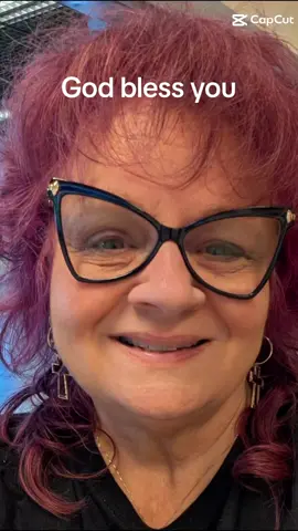 capcut filter makes your picture come to life. take a photo then watch it do it's magic. #viral #viraltiktoksong #filterfun #capcut #christian 