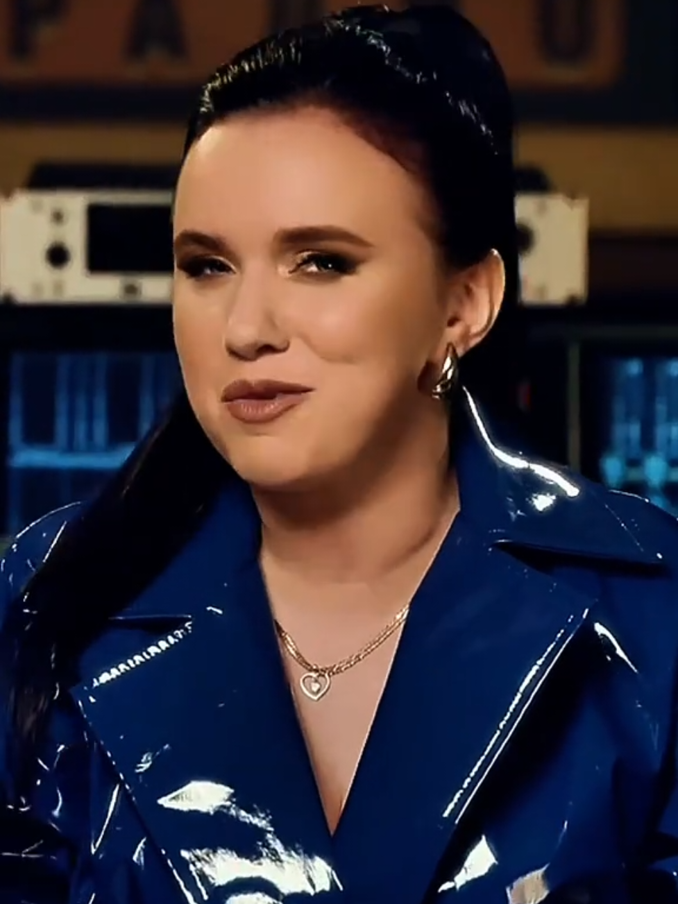 ПРЕМЬЕРА ШИКАРНЕЙШЕЙ ДУШЕВНОЙ ПЕСНИ 💫 ИННА ВАЛЬТЕР ☑️ С КОЗЫРЕЙ ЗАШЁЛ 🔥💥🎶🎼🎶🎙️ #музыка #music #суперхит #звук #хит 