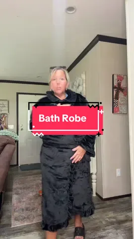 I feel so Bougee in this robe. #robe #robes #bathrobe #fentysuperbrandday 
