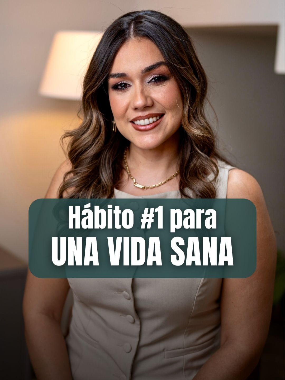 ¿Sabías que el ejercicio es la herramienta más poderosa para cuidar tu salud y tu mente? 💪💖 No se trata de bajar de peso ni de tener el cuerpo perfecto. El movimiento es energía, enfoque, ánimo y prevención de enfermedades. Con solo 15 a 20 minutos al día ya podés: ✔️ Proteger tu corazón. ✔️ Mejorar tu memoria. ✔️ Reducir el estrés. ✔️ Ganar calidad de vida. Tu cuerpo fue hecho para moverse. 🚶‍♀️✨ Y no hace falta complicarse: subir escaleras, caminar o bailar cuenta. La ciencia es clara: lo más probado y confiable para vivir más y mejor es el ejercicio. 👉 ¿Qué forma de movimiento disfrutás más en tu día a día?