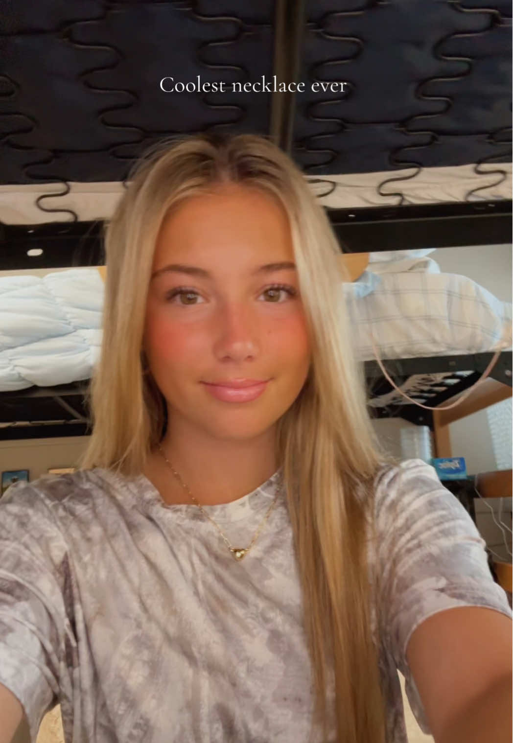 Magnetic!! #heartnecklace @Tewiky 