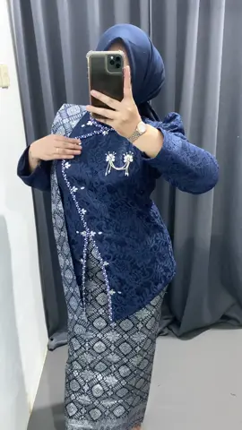 Kebaya cantik by @Helody Store 😍 #kebaya #kebayajanggan #kebayawisuda #kebayakondangan #kebayabridesmaid 