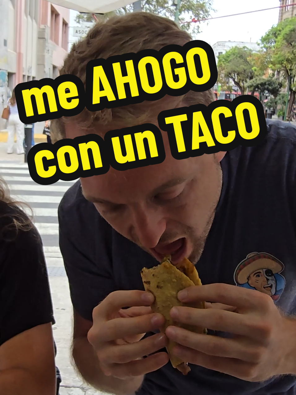 CASI ME AHOGO comiendo un TAQUITO 😭 #mexico #vivamexico #mexicanos #cdmx 