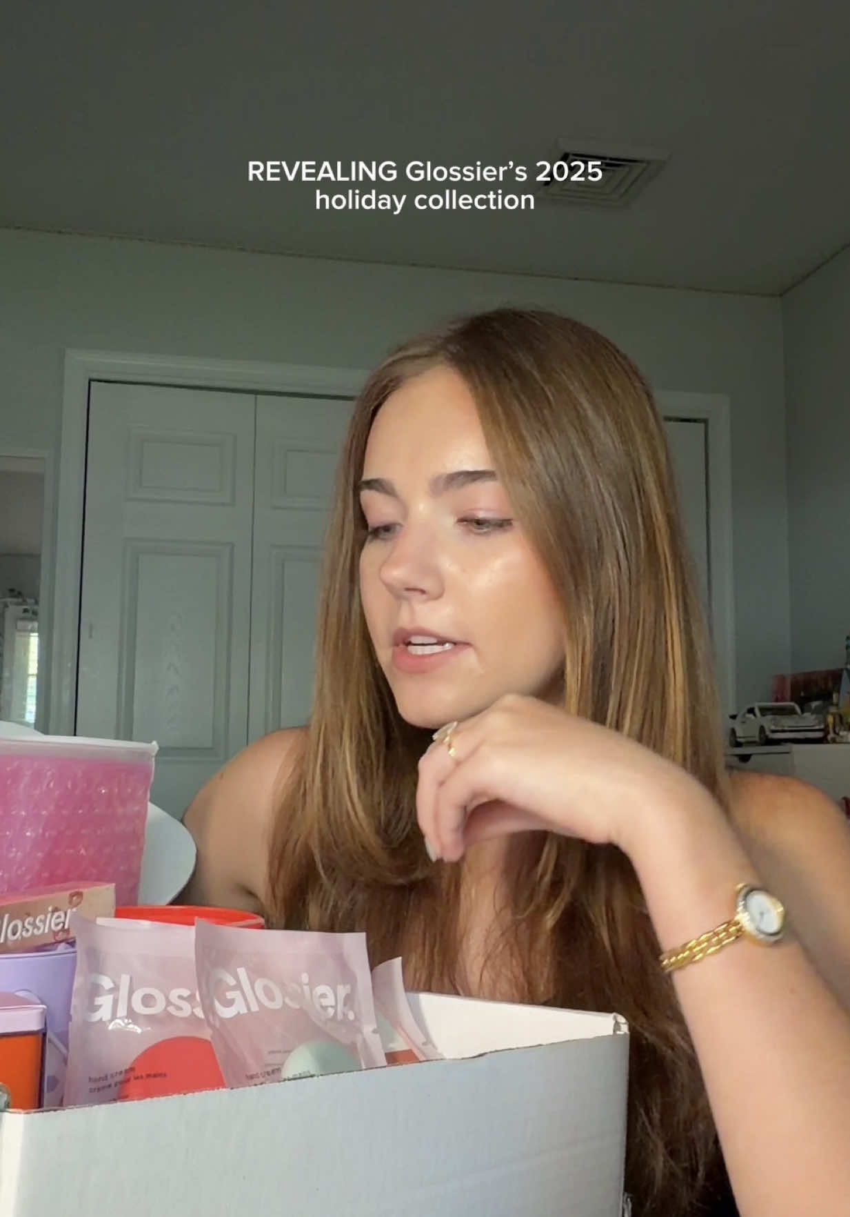 I cannot WAIT for you guys to get your hands on these, @Glossier has truly outdone themselves and I'm honored to get to showcase this collection to you all!! #glossier #glossierpartner #holidaysets #giftsets #holidaycollection