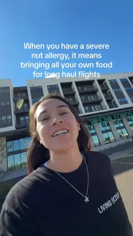 I’ll never understand why airlines STILL serve nuts. I think it’s such an easy item to remove from planes.  #allergy #tayandalex #longhaulflight #travel 