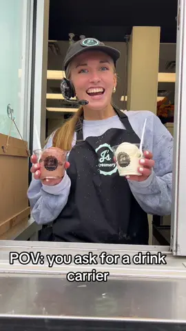 Top-tier customer service😜🏅 #TikTokMadeMeLaugh   #FoodTok   #RestaurantHumor   #BehindTheCounter   #KitchenChronicles  