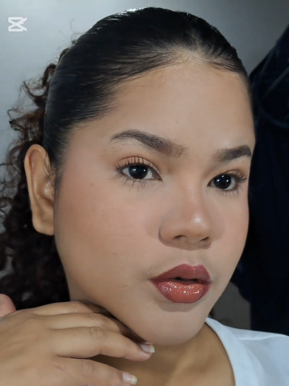 Nuevo Lip combo con labial nuevo de #voguecosmeticos en el tono almendra y como siempre mis lápiz de @Samy Cosmetics en tono Cabernet #creatorsearchinsights #lipcombo #lipsticktutorial #lipcombotutorial 