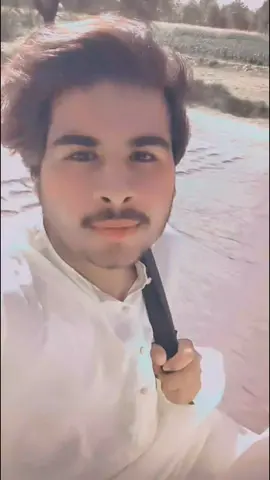 Dolat or ohdy insan ko arzi thoor kay leaya peada kerty hai ,❤️❤️❤️❤️❤️❤️