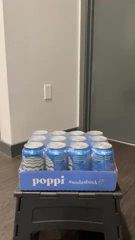 Cream soda GALOREEE we’re so back @drinkpoppi 