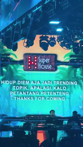 Kita gak ngapa-ngapain aja tetap jadi Trending topic apa lagi kalo kita bergerak ya #mrparty 