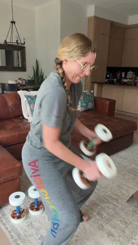 The GROWTH RINGS HAVE ARRIVED  🟢🔵🔴🟡🟠🟣 Welcome to the REVOLUTION  . . . #thisis50 #fitover50 #tracyandersonmethod #tracyandersonathlete #strengthtraining 