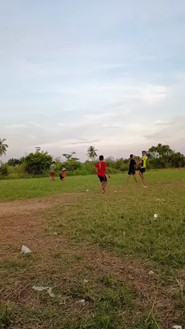 entah ad masalah apa 😦 #sepakbolatarkam #sepakbola #fypage #fyppppppppppppppppppppppp 