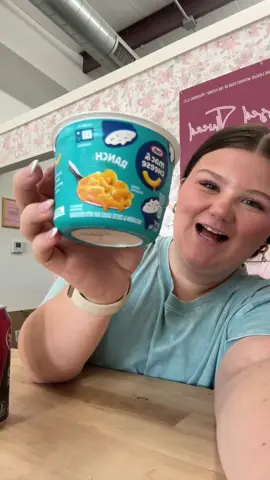A little Mukbang moment  #ranch #macandcheese #yum 