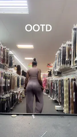 Work attire since I didn’t get any pics #OOTD #fyp 