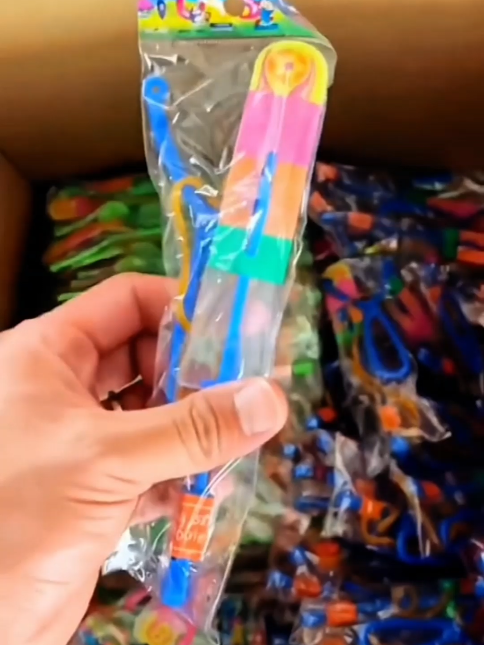 Kit5/10/15/20/25/30avatar voador #voador #diadascrianças #kids #brinquedo 