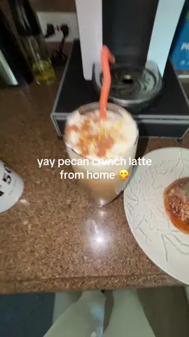 yay it’s buss #fyp #pecancrunchlatte #starbucks #viral #xyzbca 
