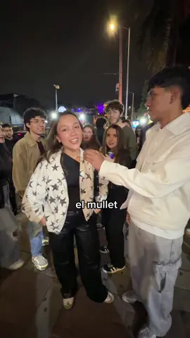 Sabemos que hay cortes que no van con todos… 👀 Hoy le preguntamos a la gente ¿Cual es su corte que menos les gusta? ✂️ 📅 AGENDA TU ASESORÍA GRATIS ✨🏅 💈 SERVICIO DE LUJO + CORTE PERSONALIZADO 📲 WhatsApp en la descripción Tu estilo, nuestra especialidad 🔥 #gallery #bogotá #barberia #barberiabogota #preguntasyrespuestas 