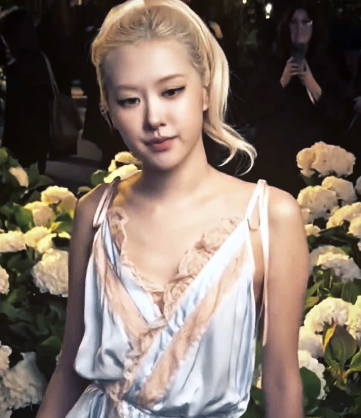 flawless lawless   ac imayaepaudios   #rosé #parkchaeyoung #blackpink #roséedit #edit saint laurent pfw show 
