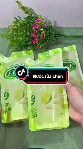 Nước rửa chén rửa sạch, thơm mùi chanh sả dễ chịu #nuocruachen #nrc #dogiadung #dodungnhabep #nuocruachenthiennhien 