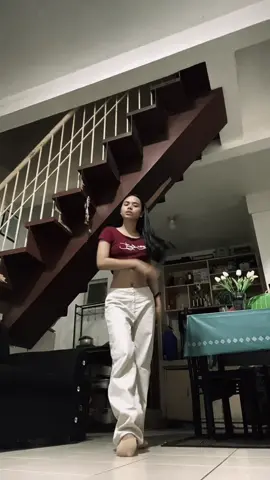 Hirap na hirap sa footwork#dancechallenge #fyppp #palaisipan 