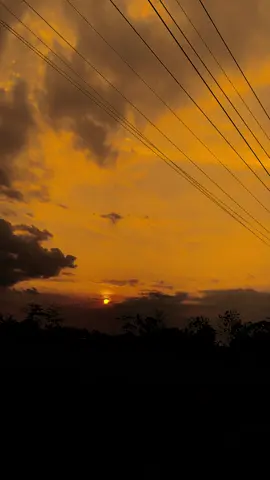 اشتقت إليك كثيرا يا حبيبي Aku sangat merindukanmu  sayang. #arabic #quotesarabic #arabicsong #syairarab #quotesislami 