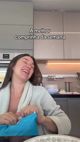 Compra não.. “recebidinho” 🫣👀🤣🤣🤣  Como eu vivo de roupão nessa casa, eu tinha que ter mais um pra variar por aqui ne?! Rss..  Eu comprei esse no #tiktokshop e eu achei muito gostoso, qualidade top e a cor é linda!! Vou deixar o link aqui pra vcs na sacolinha amarela! É só clicar!!  . #casal #comprinhas #produtos 