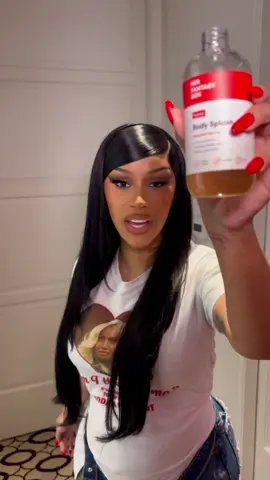 Glowing moisture without all that extra drama!! @Her Fantasy Box did their thing with this body splash 