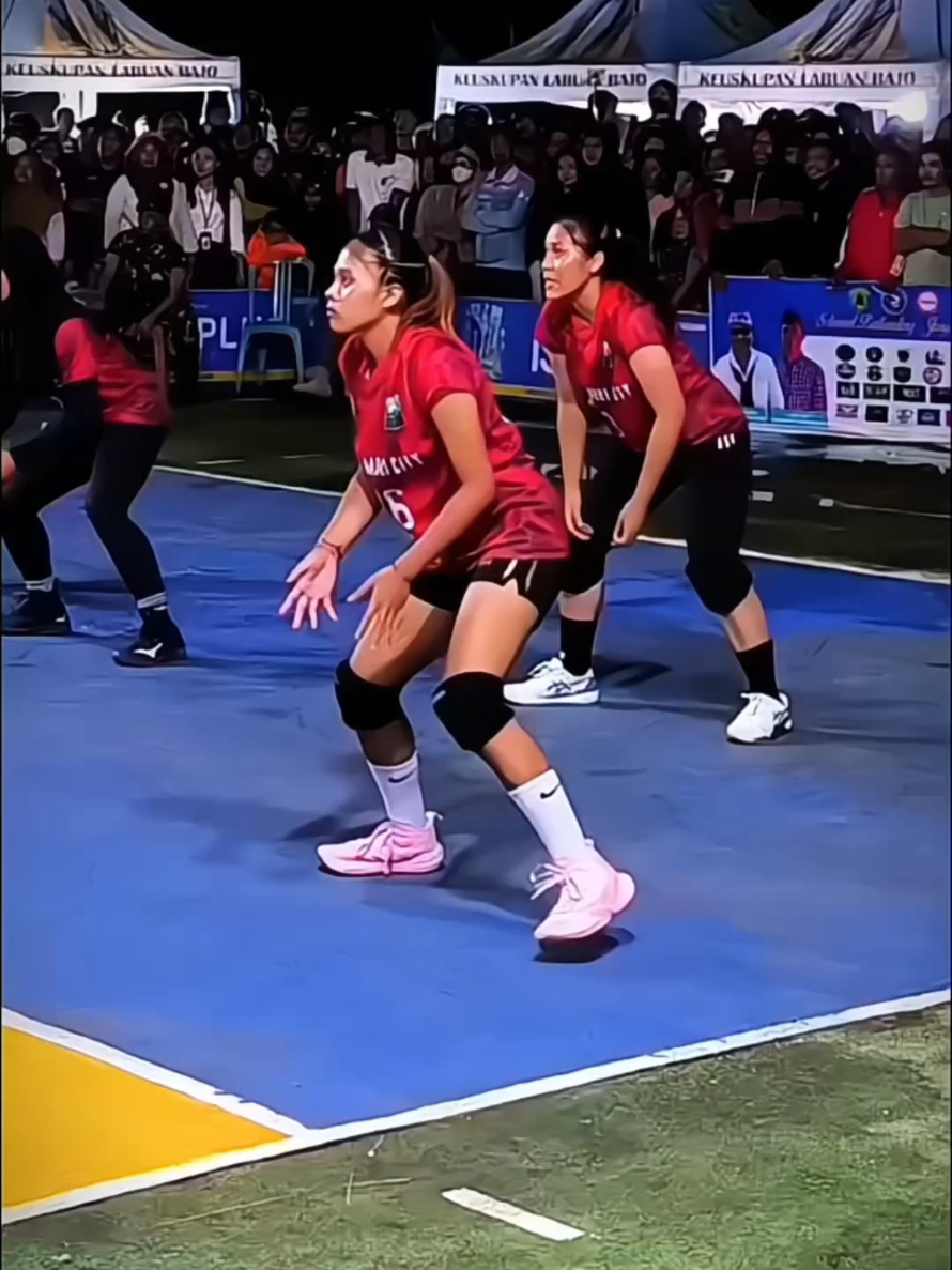 AYUNI Lumajang Tampil Elegant Penuh Semangat Di Semi Final Bupati Cup Manggarai Barat 2025. #bupatimabarcup2025 #nttpride🏝🔥 #volleyball #volleyballgirls #volleyballplayer @ayuniii07 